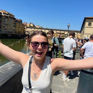 Meet your Posher, Madi